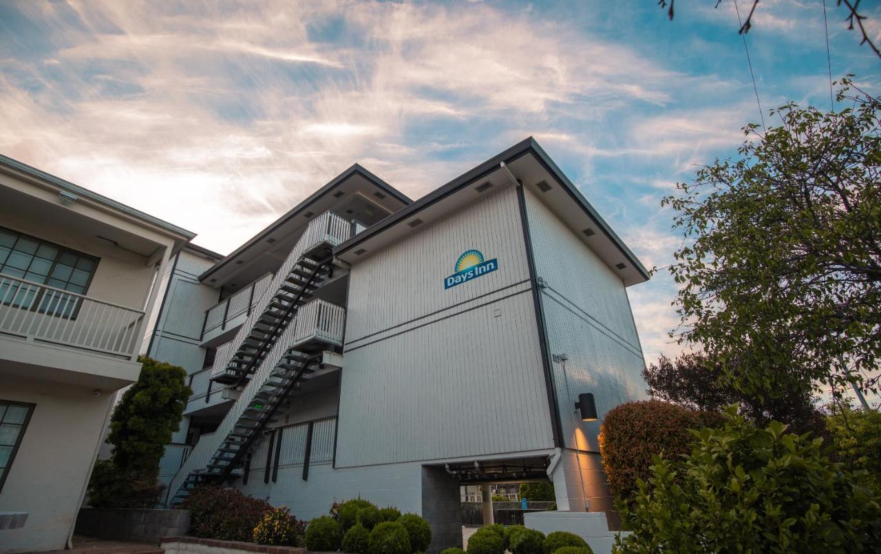 Days Inn By Wyndham Monterey Downtown Exterior photo
